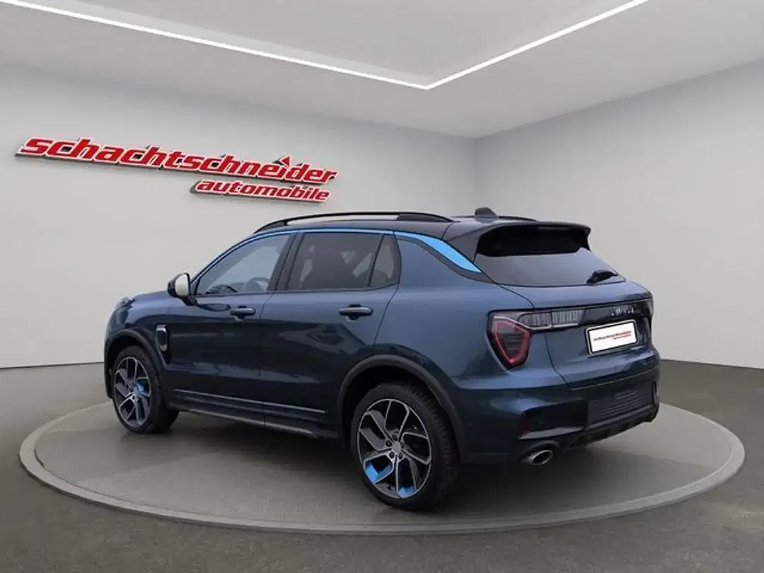 Lynk & Co 01 - Thumbnail 4