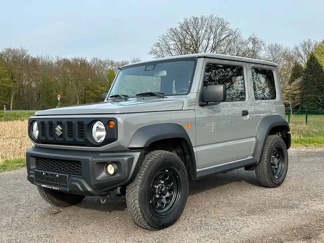 Suzuki Jimny 1.5 AllGrip 4x4 Comfort - foto 1