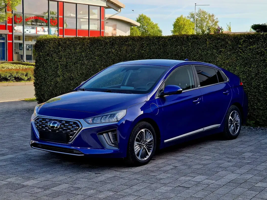 Hyundai IONIQ PHEV Hybrid Style - Thumbnail 3