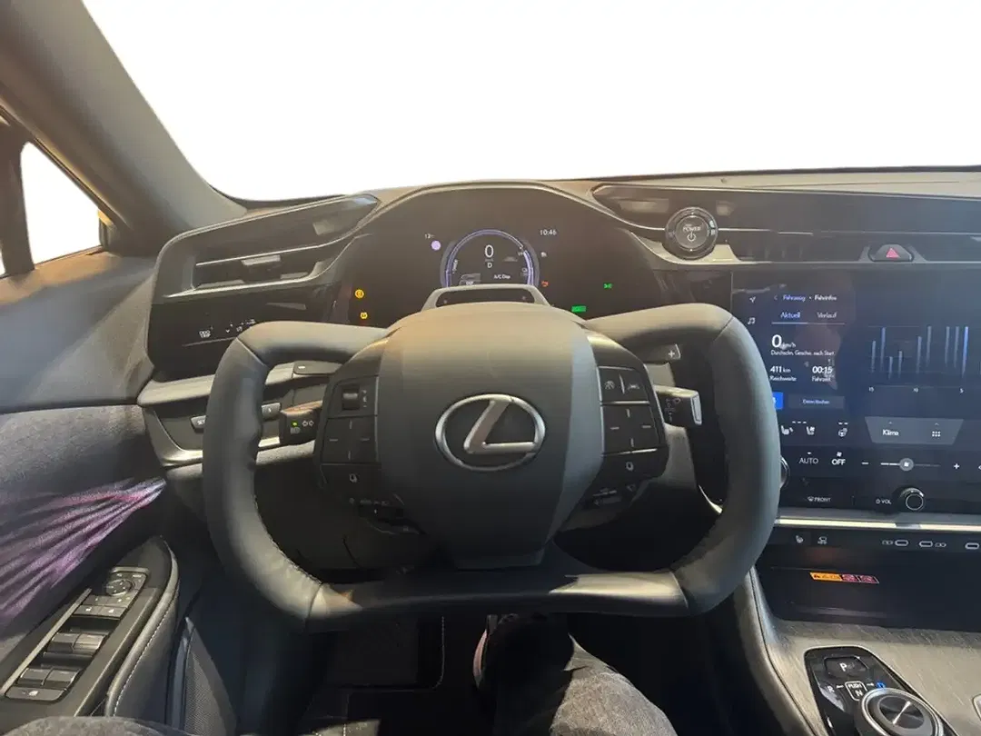 Lexus RZ F SPORT - Thumbnail 8
