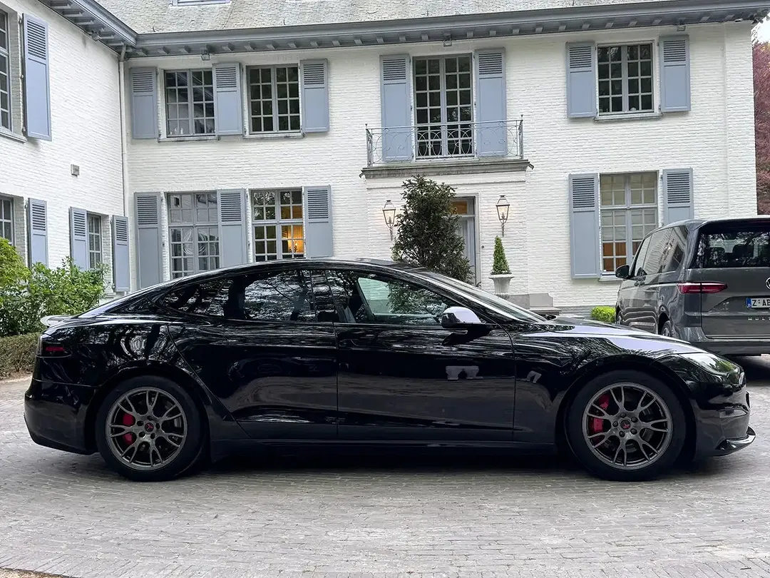 Tesla Model S Plaid Premium - Thumbnail 8