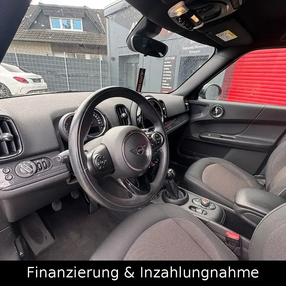 MINI One Countryman - Thumbnail 11