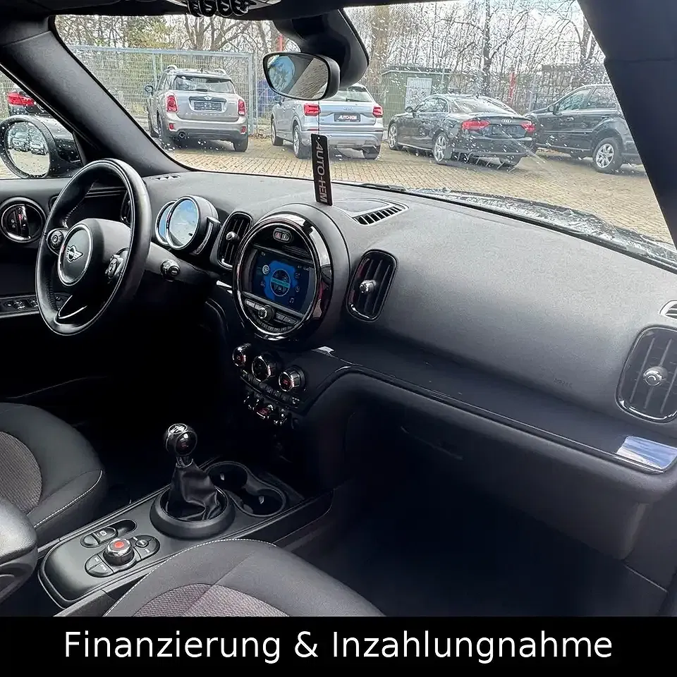 MINI One Countryman - Thumbnail 9