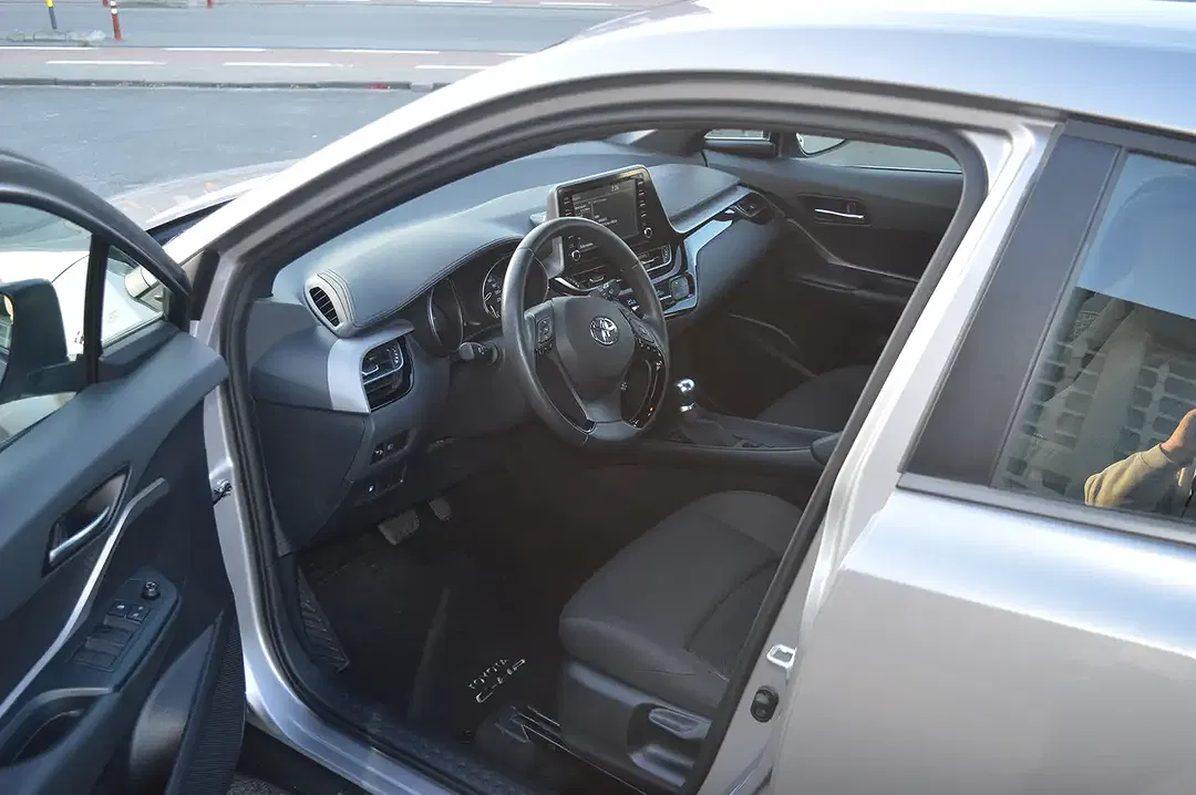 Toyota C-HR VVT-i Black Edition - Thumbnail 5