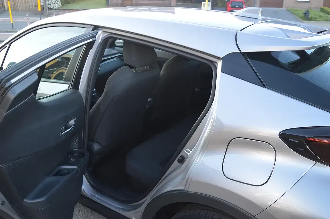 Toyota C-HR VVT-i Black Edition - Thumbnail 6