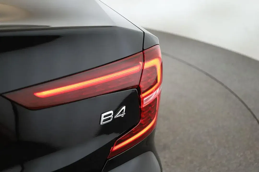 Volvo S60 B4 R-Design - Thumbnail 11