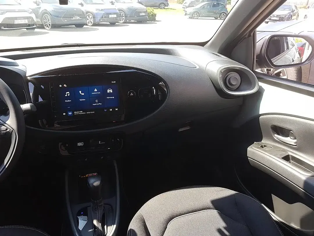 Toyota Aygo X 1.5 Hybrid Teamplayer - Thumbnail 9