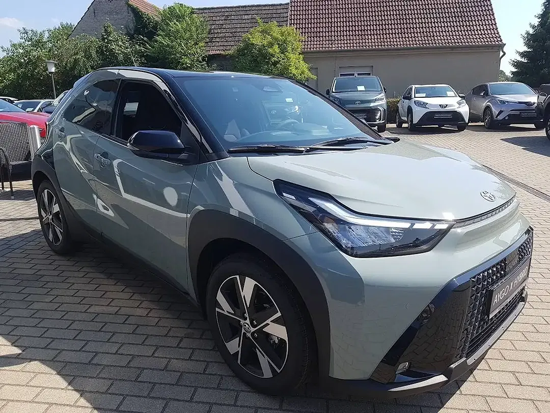 Toyota Aygo X 1.5 Hybrid Teamplayer - foto 2