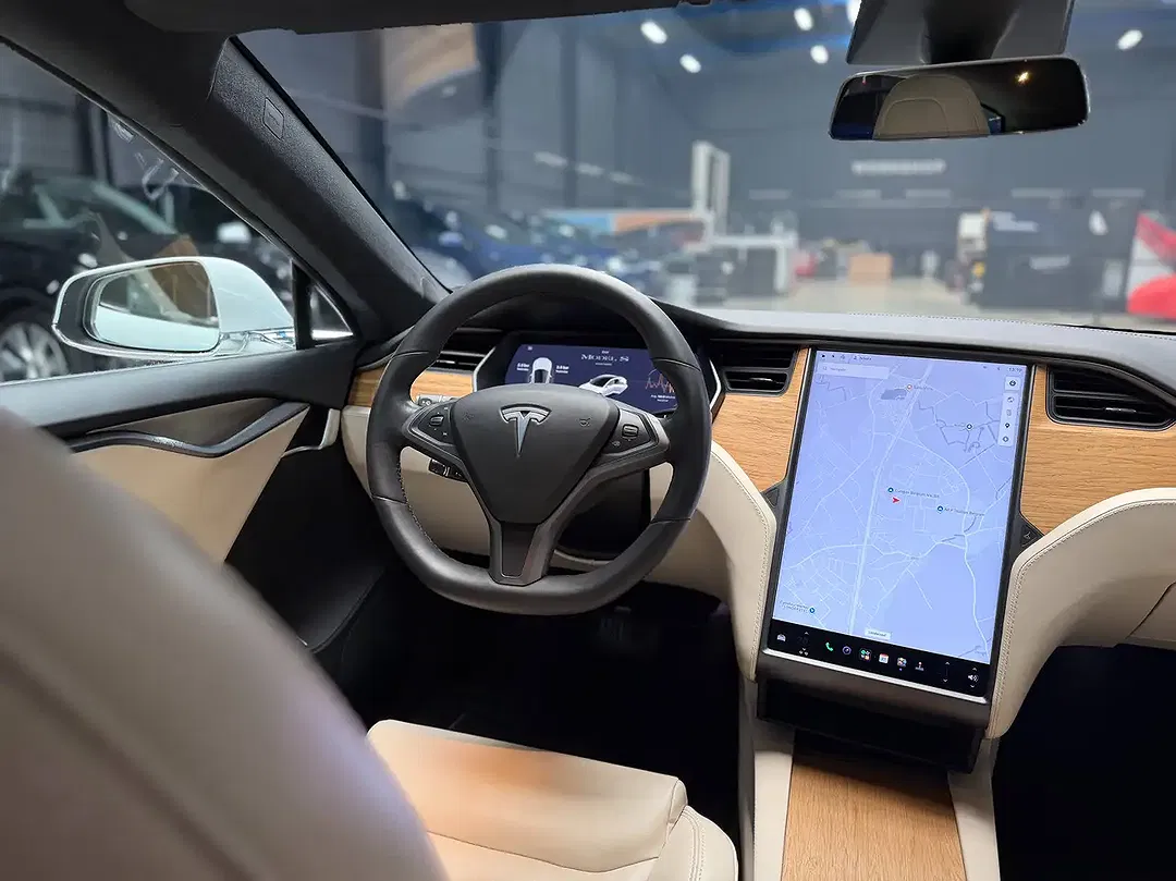 Tesla Model S AWD Long Range - Thumbnail 15