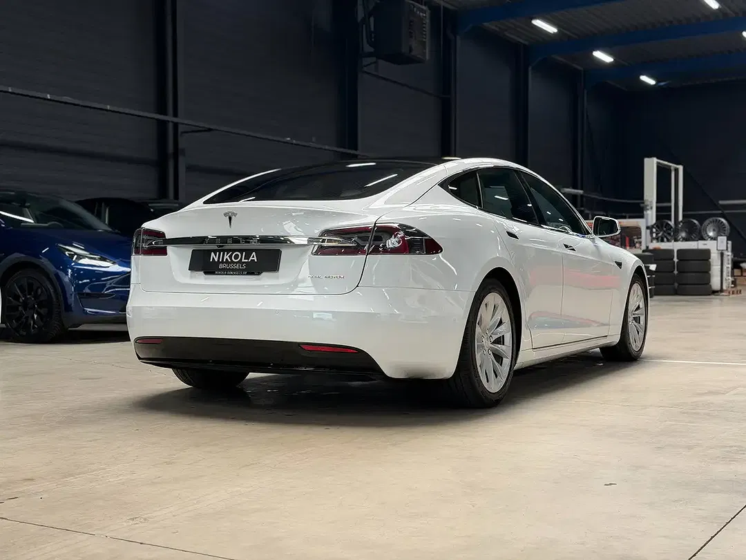 Tesla Model S AWD Long Range - Thumbnail 4