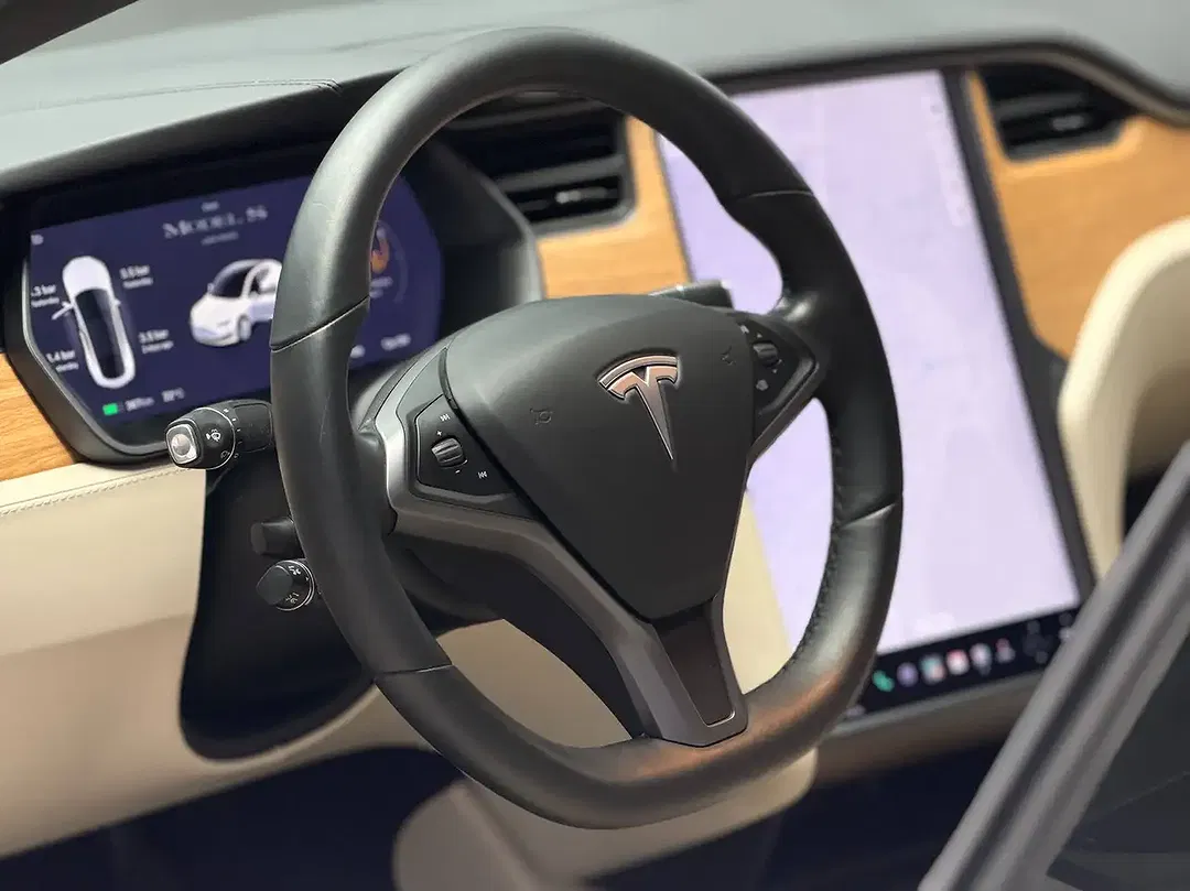 Tesla Model S AWD Long Range - Thumbnail 9