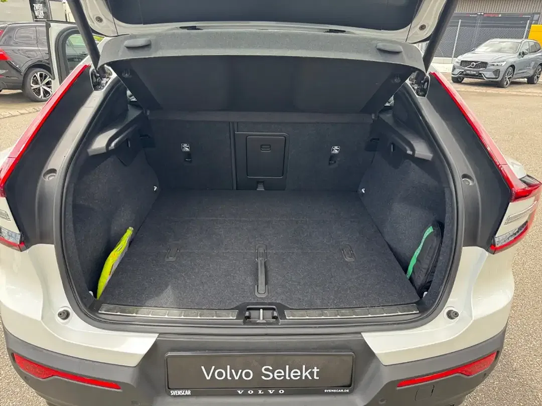 Volvo C40 AWD Ultimate - Thumbnail 23