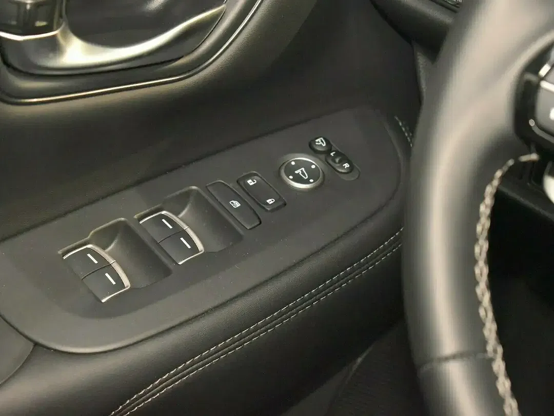 Honda ZR-V e:HEV Elegance - Thumbnail 10