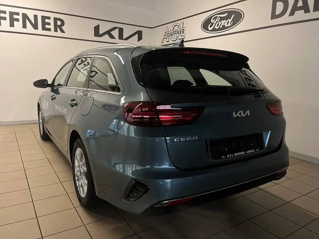 Kia Ceed SW / cee'd SW Vision - Thumbnail 3