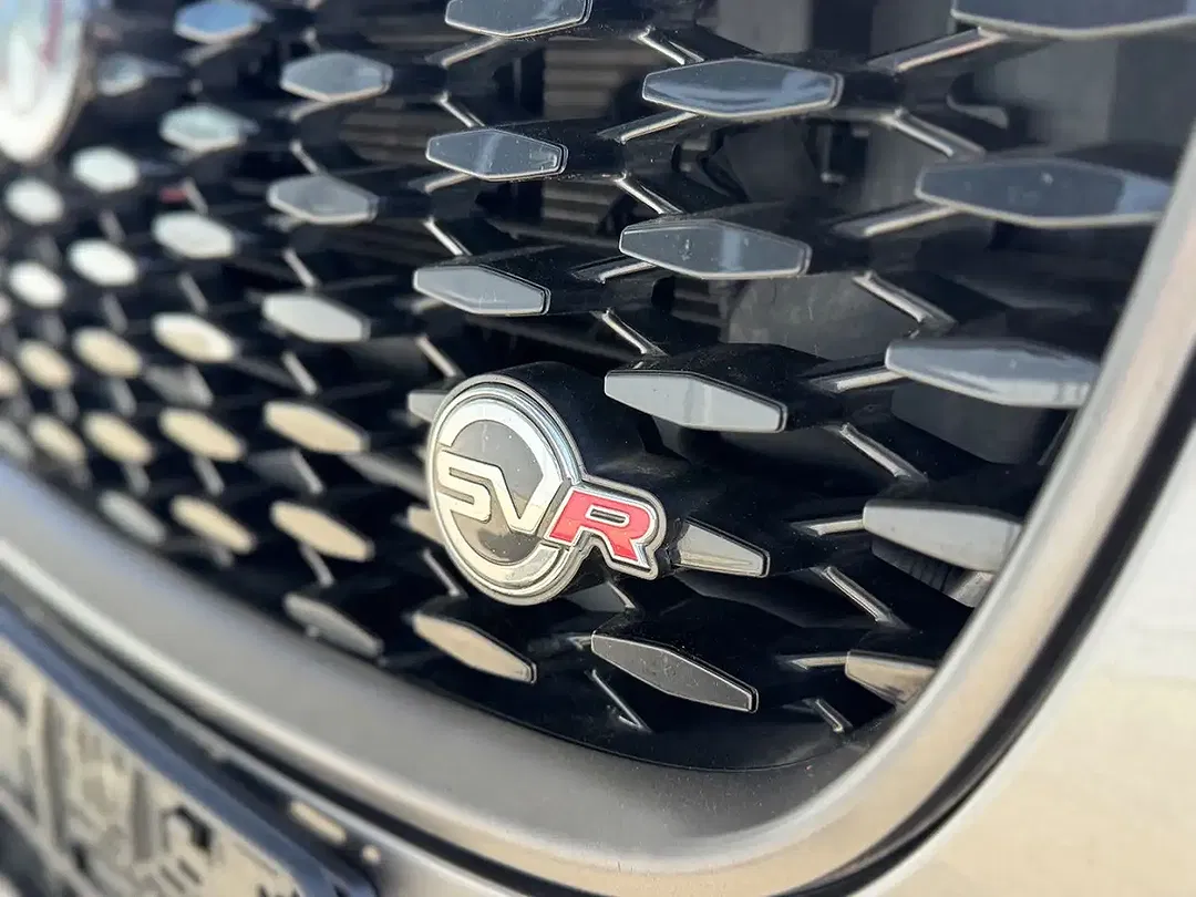 Jaguar F-Pace SVR - Thumbnail 10