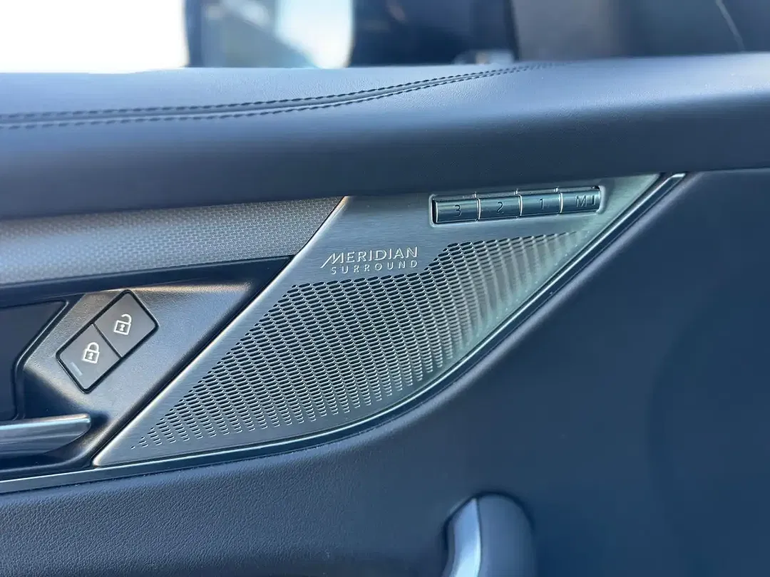 Jaguar F-Pace SVR - foto 15
