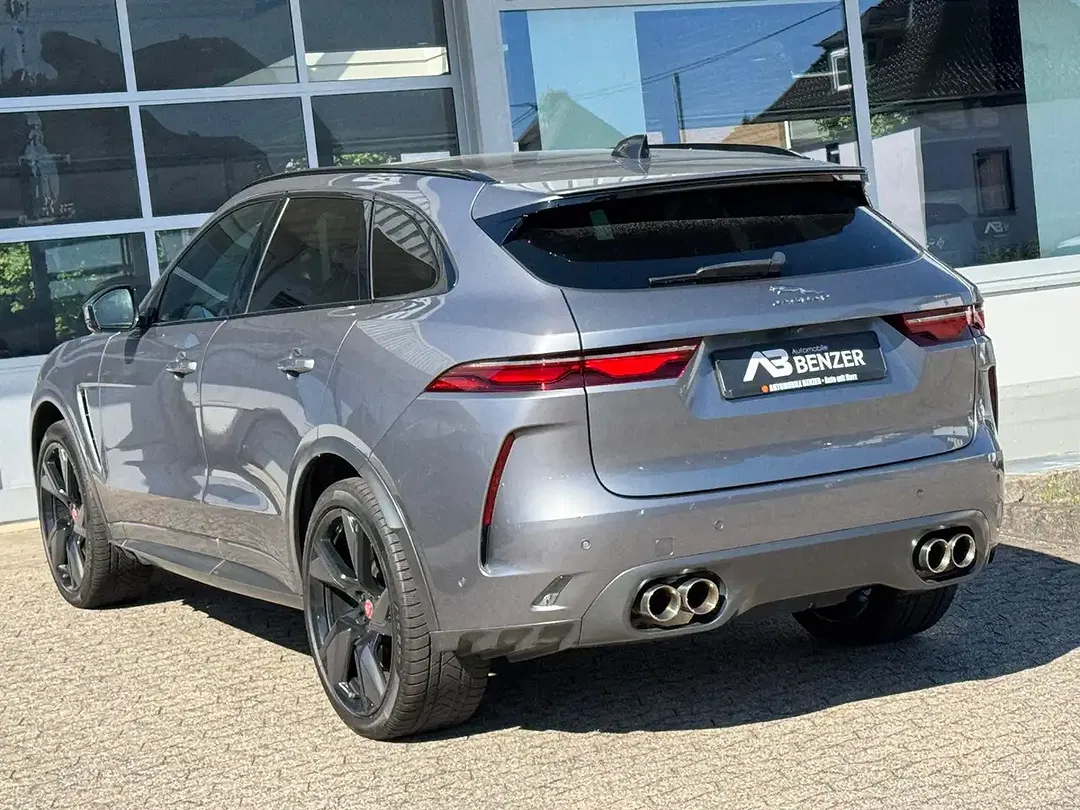 Jaguar F-Pace SVR - Thumbnail 7
