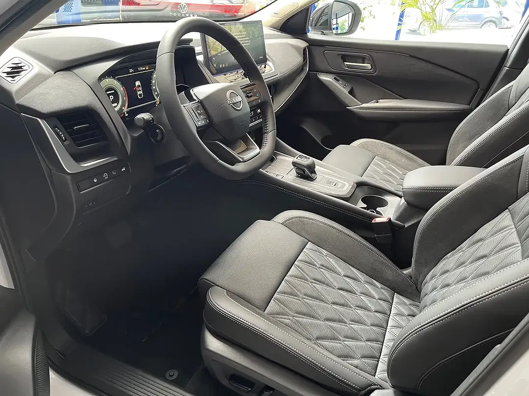 Nissan Qashqai 1.3 DIG-T Xtronic - Thumbnail 7