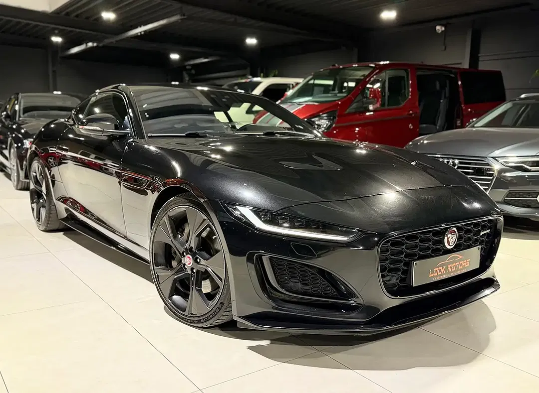 Jaguar F-Type P300 2.0 Coupe R-Dynamic Black - Thumbnail 3