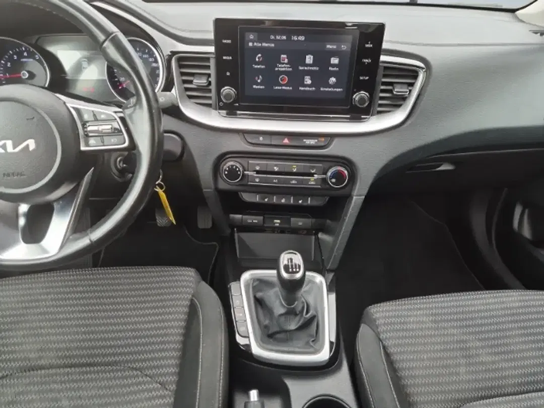 Kia Ceed / cee'd 1.5 T-GDI Vision - foto 15