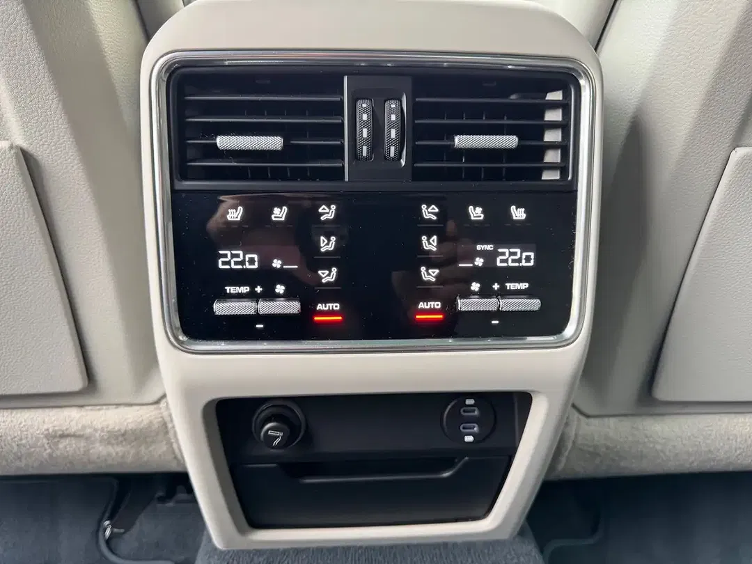Porsche Cayenne Edition - Thumbnail 14