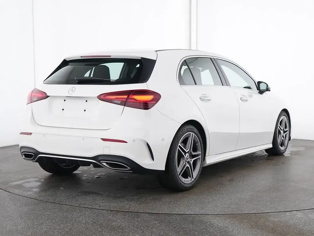 Mercedes-Benz A 180 Edition AMG Line - foto 2