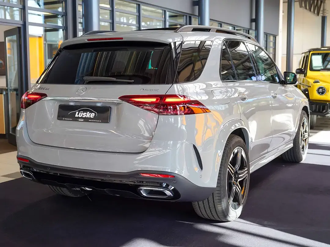 Mercedes-Benz GLE 350 AMG Line Night Premium - Thumbnail 3