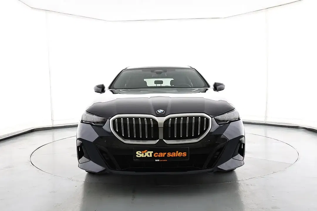 BMW 520 M Sport - Thumbnail 2