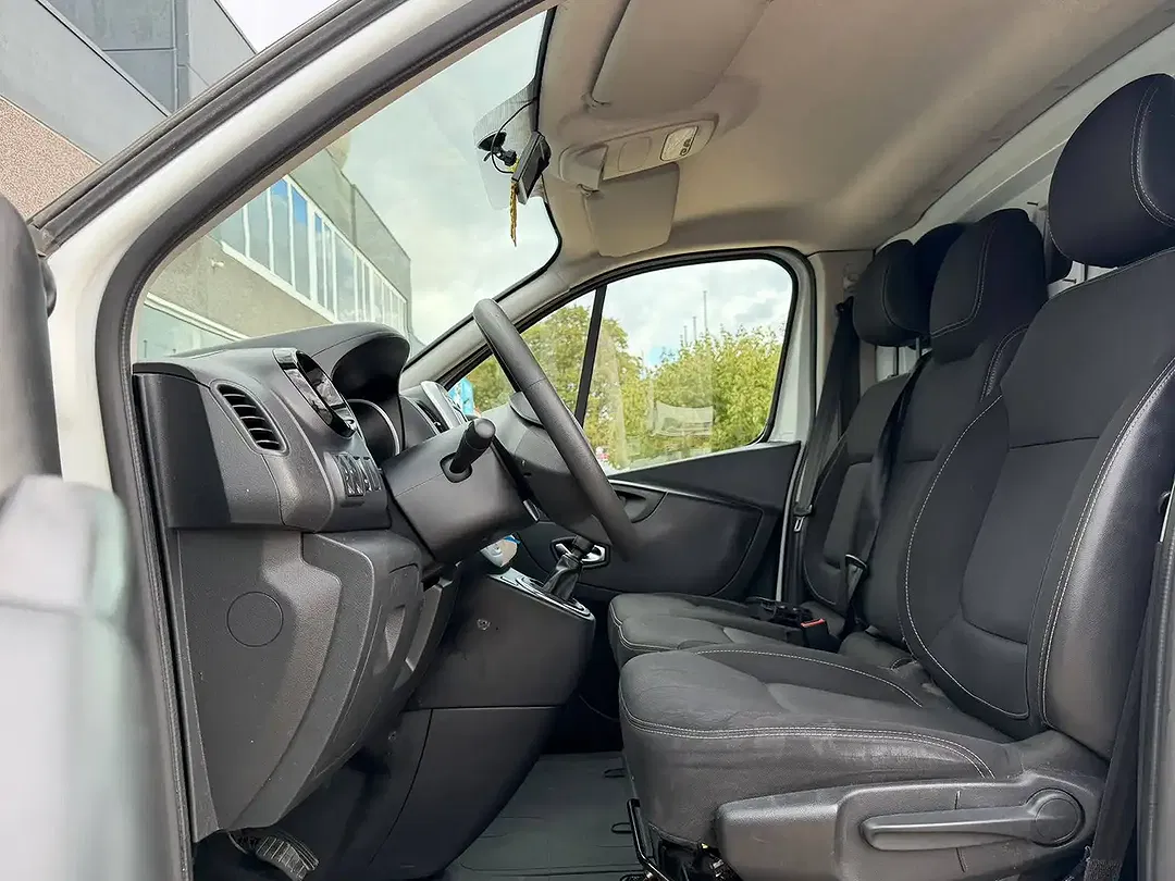 Renault Trafic - Thumbnail 10