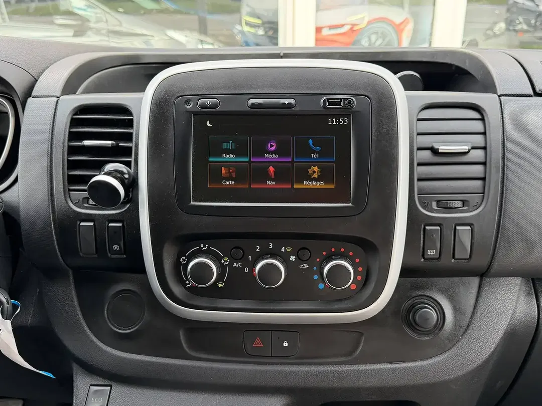 Renault Trafic - Thumbnail 12