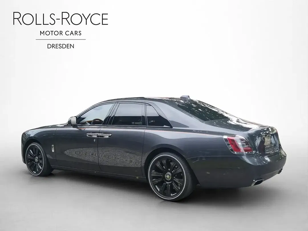 Rolls-Royce Ghost - foto 2
