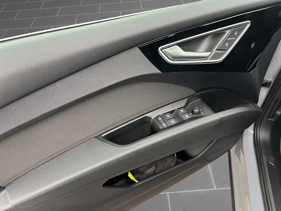 Audi Q4 e-tron 35 - Thumbnail 13