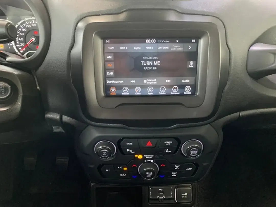 Jeep Renegade Night Eagle - Thumbnail 13