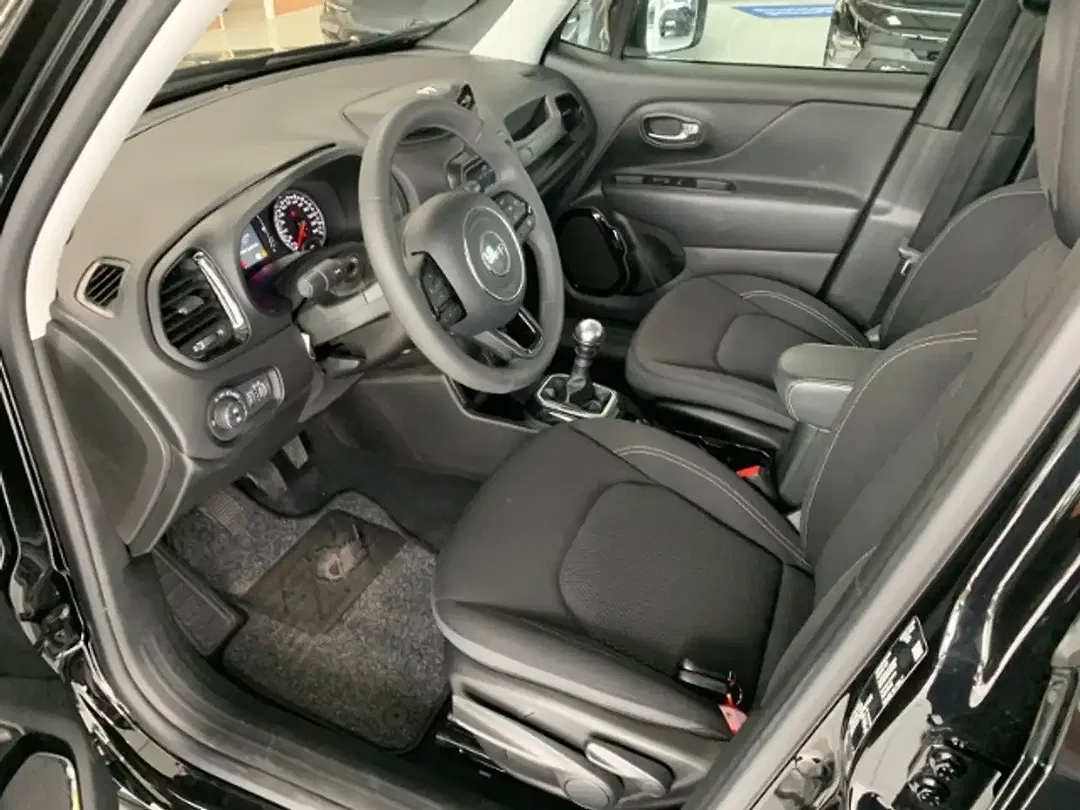 Jeep Renegade Night Eagle - Thumbnail 8