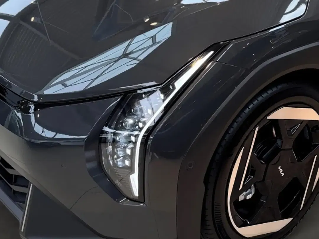 Kia EV4 Earth - Thumbnail 5