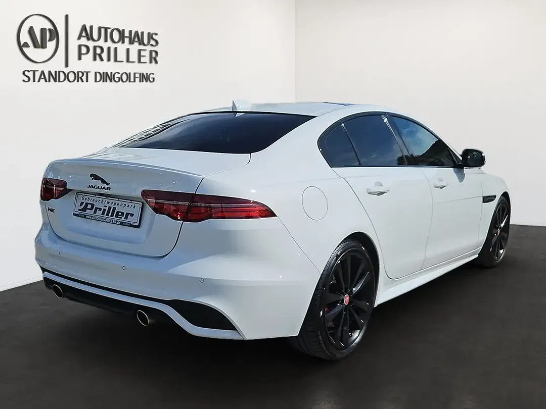 Jaguar XE R-Dynamic HSE - foto 2
