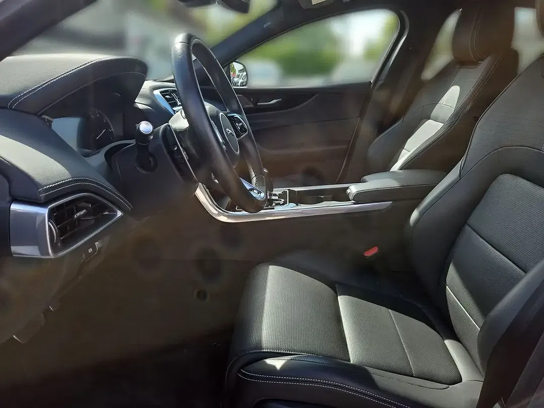 Jaguar XE P250 R-Dynamic HSE - Thumbnail 7