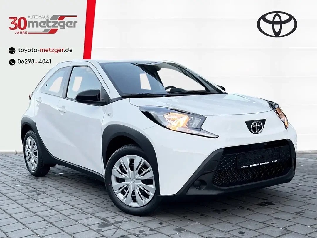 Toyota Aygo X Business Edition - Afbeelding 1