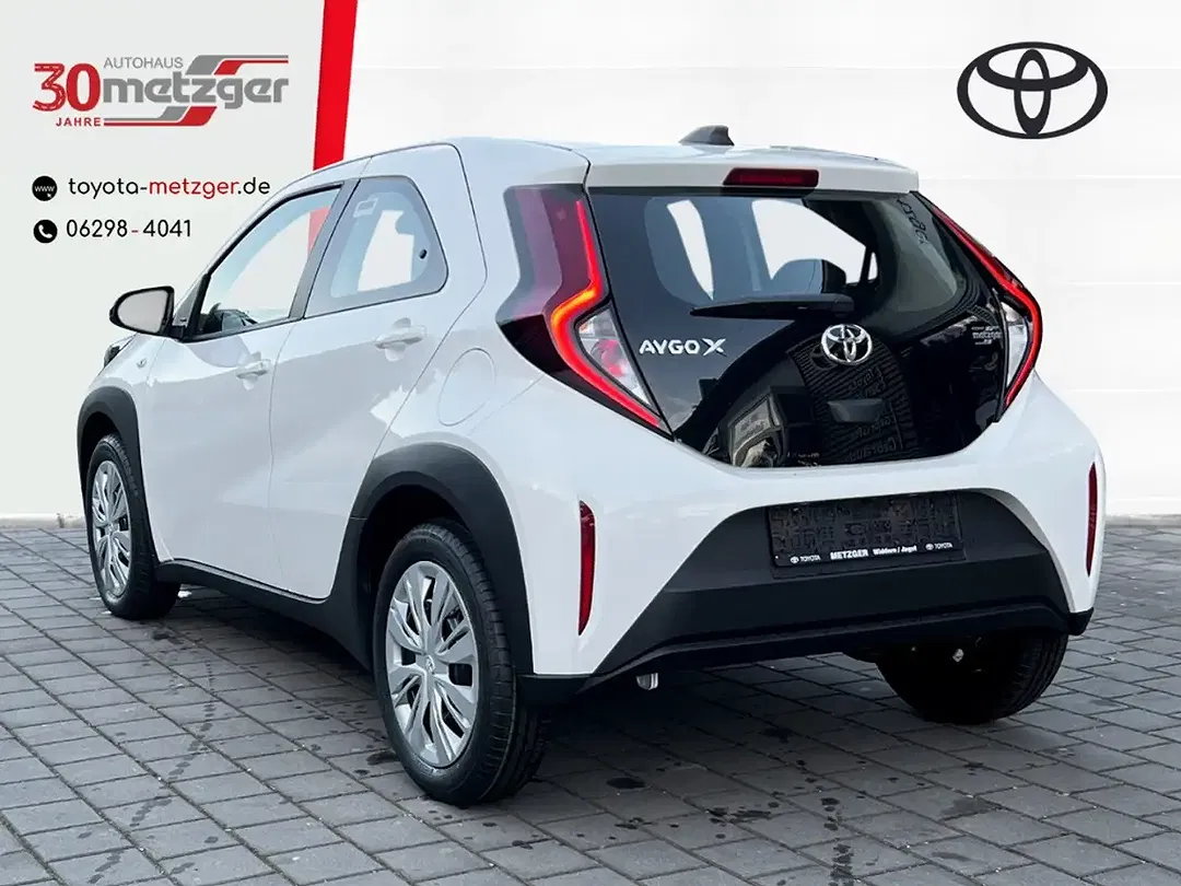 Toyota Aygo X Business Edition - Thumbnail 4
