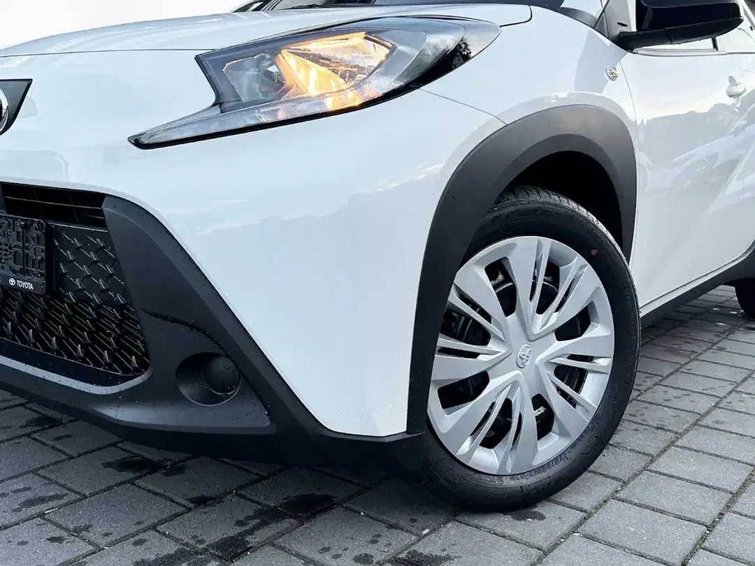 Toyota Aygo X Business Edition - Thumbnail 7