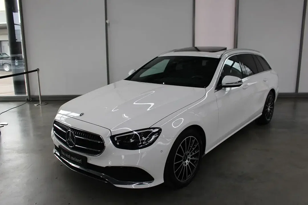 Mercedes-Benz E 220 4MATIC Avantgarde - Afbeelding 1