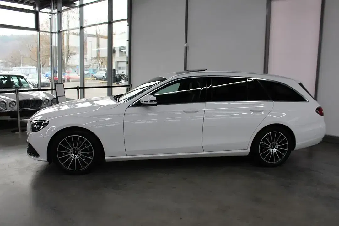 Mercedes-Benz E 220 4MATIC Avantgarde - Thumbnail 3