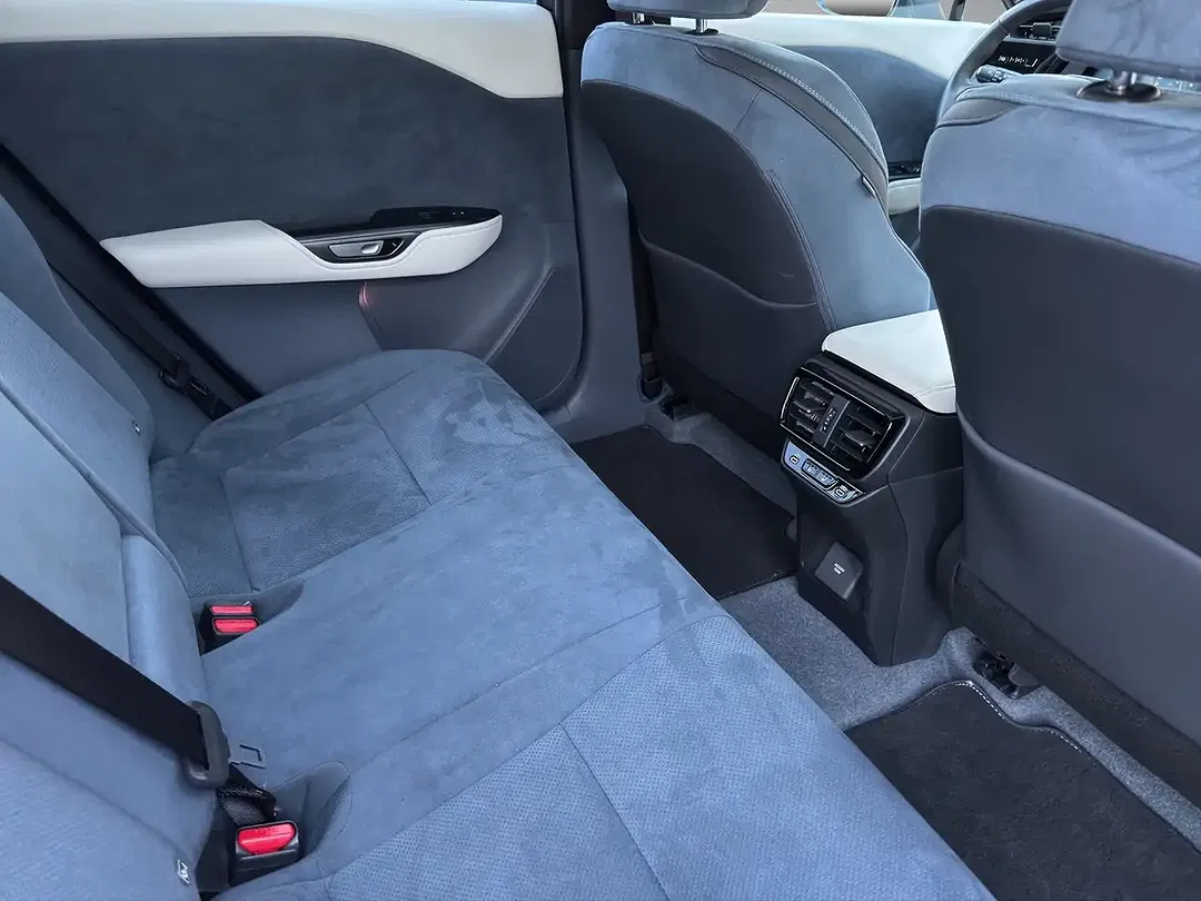 Lexus RZ DIRECT4 Luxury Design - foto 15
