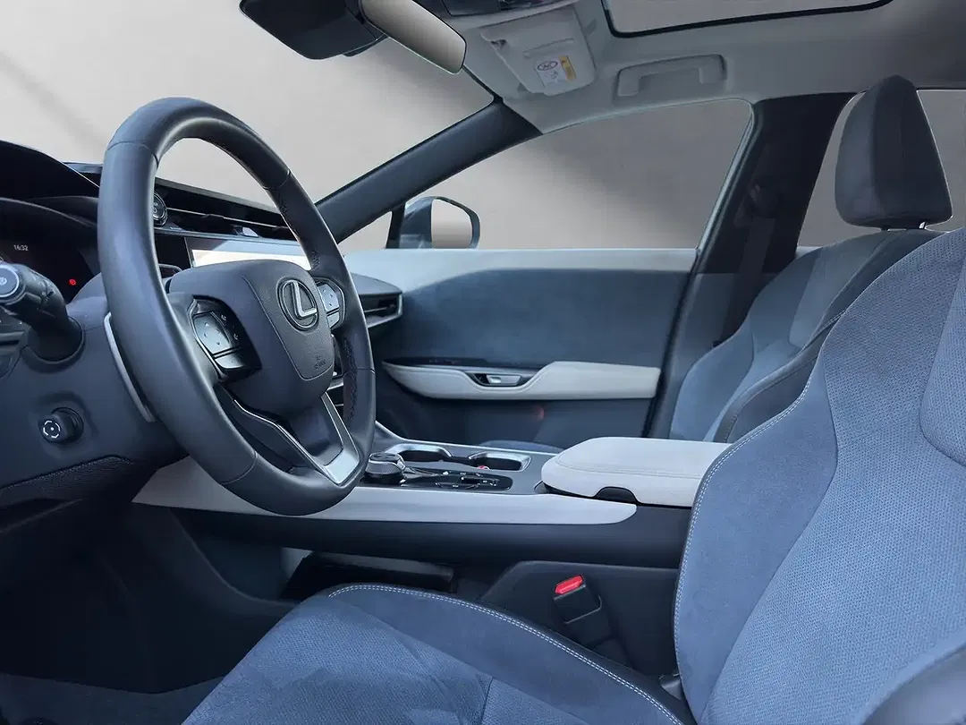 Lexus RZ DIRECT4 Luxury Design - Thumbnail 7