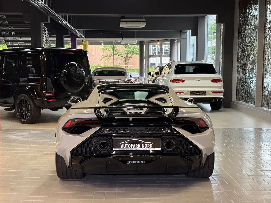 Lamborghini Huracán Tecnica - Thumbnail 6