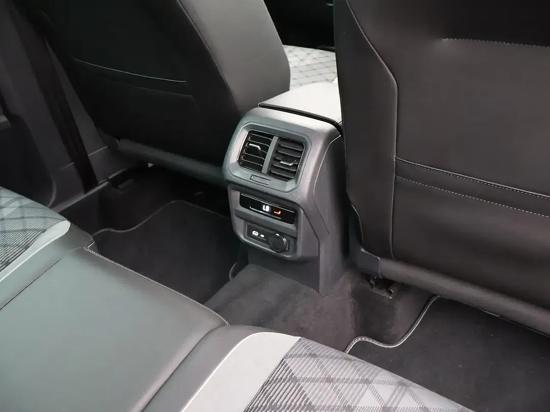 Volkswagen Tiguan 1.5 TSI R-Line - Thumbnail 10