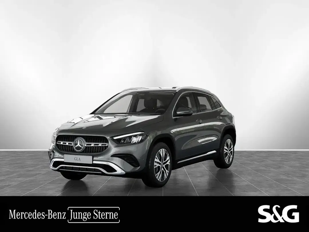 Mercedes-Benz GLA 220 4MATIC - Thumbnail 1