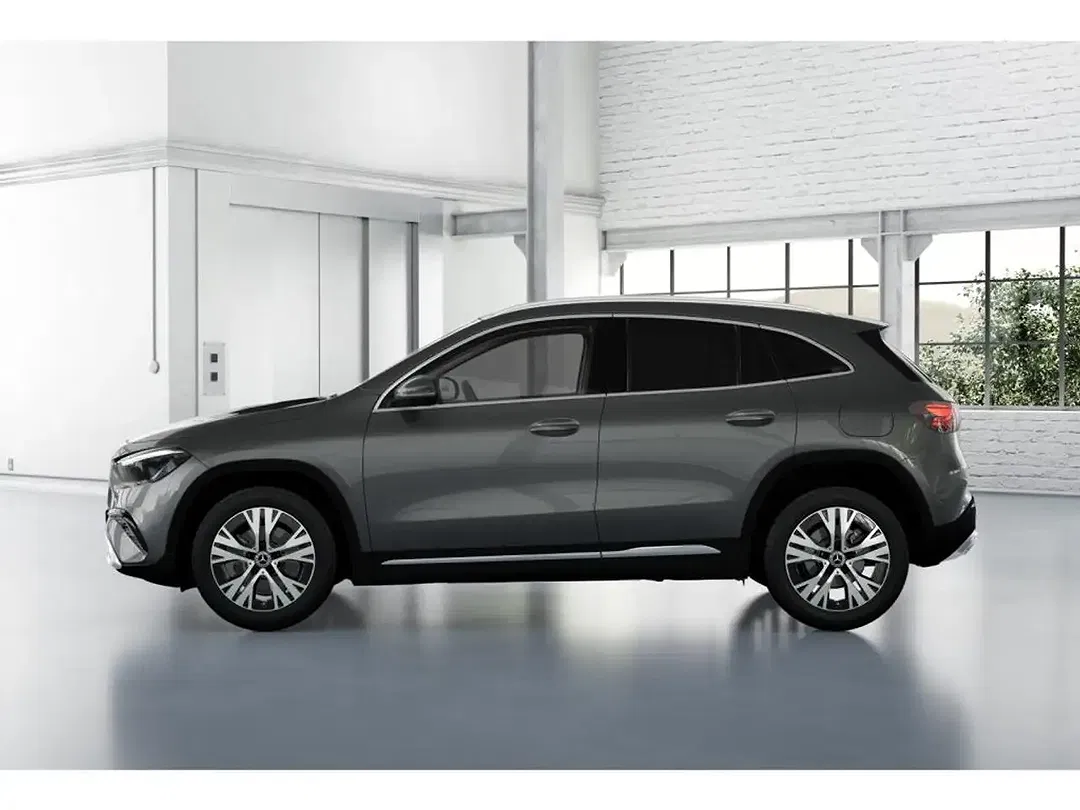 Mercedes-Benz GLA 220 4MATIC - Thumbnail 2