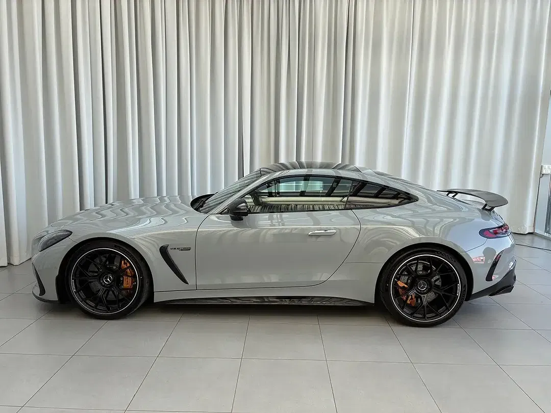Mercedes-Benz AMG GT 63 4MATIC+ - Thumbnail 6
