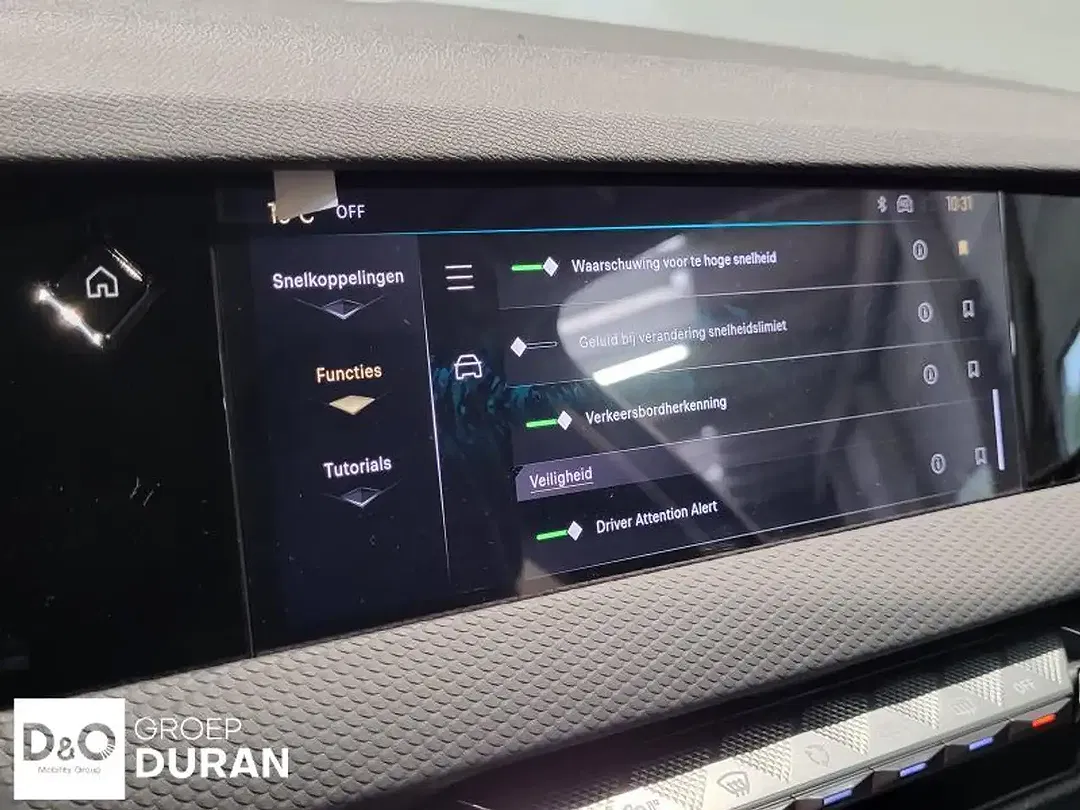DS Automobiles DS 4 - Thumbnail 25